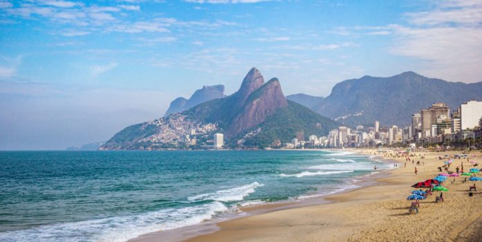 Alberto Simoes, Clever: “a nova legislação trouxe restrições publicitárias que não são muito claras” imagem do rio de janeiro que remete ao cenário de apostas brasileiro pós regulamentação