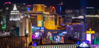 BetMGM registra aumento significativo de receita no 1º trimestre de 2025 Imagem áerea de Las Vegas para falar sobre o relatório financeiro da BetMGM