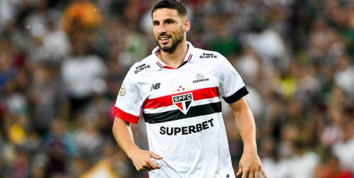 Superbet renova com o São Paulo por seis temporadas e anuncia naming rights da Série B