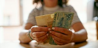 ANJL questiona estudo que relaciona apostas a endividamento Dinheiro para abordar a distribuição social de recursos das apostas com ANJL