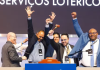 Foto: Representantes do Consórcio Aposta Vencedora celebram leilão