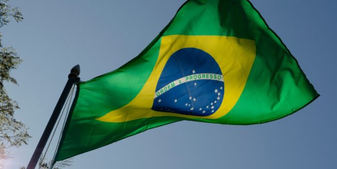 Bandeira do Brasil para falar do mercado brasileiro de apostas com Optimove