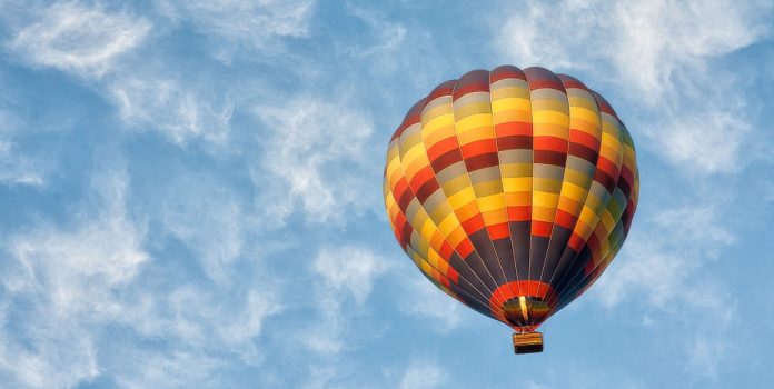 Balão aerostático destaca ação de jogo mais alto do mundo da ApostaTudo