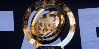 De olho mercado brasileiro, BETBY lança portfólio completo de apostas para a Copa do Mundo de Clubes Imagem do trófeu da Copa do Mundo de Clubes para falar do portfólio de apostas da BETBY