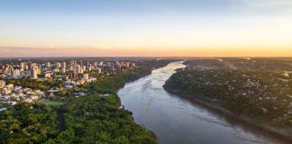 De olho no mercado latino-americano, TG Lab inaugura novo escritório no Brasil Foto de Foz do Iguaçu para falar sobre o lançamento do novo escritório da TG Lab