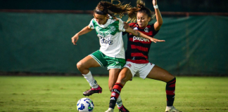 Stake promove futebol feminino com patrocínio ao Juventude foto de partida entre Juventude e Flamengo, para falar do incentivo da Stake ao futebol feminino