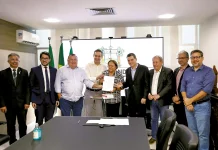 Foto oficial com representantes do governo do RN