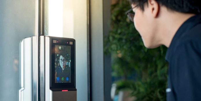 O que é pagamento por biometria: unhas, mãos e olhos são a chave de métodos de pagamento