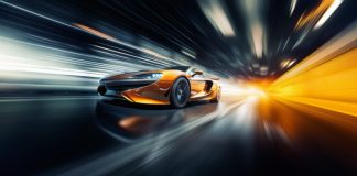 Reals anuncia acordo estratégico com Motorgrid Brasil Supercarro esportivo