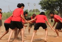 Jovens jogando Kabaddi, novo esporte disponível na BETBYq