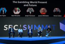 CEOs sentados no palco do SBC Summit 2025 para debater os riscos e as recompensas da IA