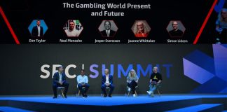 CEOs sentados no palco do SBC Summit 2025 para debater os riscos e as recompensas da IA