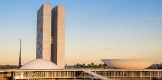 Comissão da Câmara dos Deputados aprova regime de urgência para dobrar taxação sobre impostos de apostas no Brasil