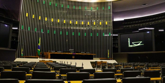 Câmara-dos-Deputados-analisa-4-PLs-para-banir-apostas-online Quatro novos PLS são analisados pela Câmara dos Deputados para banir apostas online no Brasil