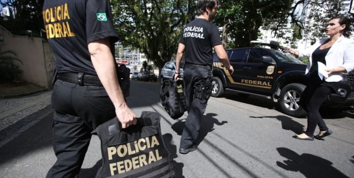 PF-investiga-golpe-de-R$-1-milhão-contra-Caixa-em-lotérica Polícia Federal (PF) investiga golpe de R$ 1 milhão contra Caixa em lotérica no Rio de Janeiro