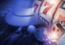 C3B Gaming amplia atuação no Brasil com lançamento da PlayBet Ilustração 3D de bobina de caça-níqueis, dados e fichas de cassino online