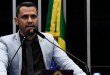 Senador Cleitinho em discurso em sessão deliberativa ordinária