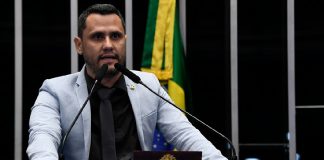 Senador Cleitinho afirma retorno da Taxação BBB Senador Cleitinho em discurso em sessão deliberativa ordinária