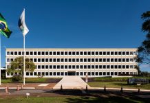 TCU diz que beneficiários do Bolsa Família apostaram mais de R$ 3 bilhões somente em janeiro de 2025 TCU revela que apostas com Bolsa Família somam R$ 3 bilhões em 2024