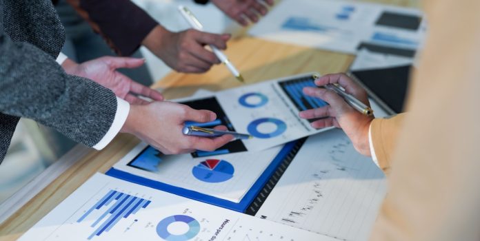Gentoo-Media-corta-gastos-após-queda-financeira Grupo Gentoo Media corta gastos após queda financeira no Q3 de 2025