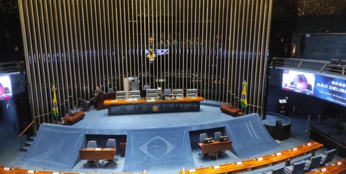 Senado-rejeita-urgência-e-adia-votação-de-cassinos-e-bingos No Brasil, Senado rejeita urgência e adia votação de cassinos, bingos e corrida de cavalos