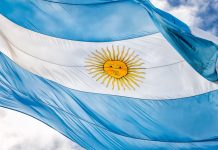 Além do Brasil: GR8 Tech destaca seis mercados-chave de iGaming da América Latina Bandeira da Argentina