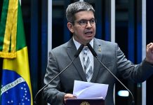 Senado aprova redução de incentivos fiscais e maior tributação para empresas de apostas Senador Randolfe Rodrigues