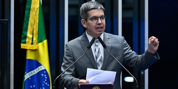 senado-aprova-maior-tributação-para-empresas-de-apostas Senador Randolfe Rodrigues