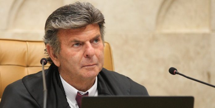 stf-suspensão-bloqueio-bolsa-família-apostas Ministro Luiz Fux, do STF