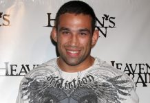 Betnacional contrata Fabrício Werdum para seu time de criadores Fabrício Werdum, homem de meia idade vestindo uma camiseta branca.
