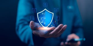 Betshield anuncia Amilton Noble como Advisory Partner Uma mão "segurando" um escudo digital azul.