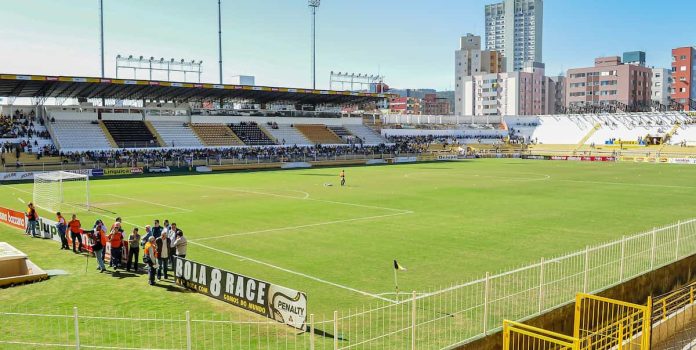 Estádio-Heriberto-Hülse-Criciúma Foto tirada do Estádio Heriberto Hülse, do Criciúma.