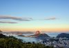 ANJL demonstra “preocupação” com decreto do RJ que proibiu publicidade de apostas Foto panorâmica do Rio de Janeiro.