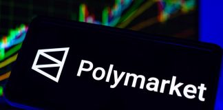 Argentina bloqueia Polymarket; veja situação do mercado preditivo no Brasil App da Polymarket na tela de um celular.