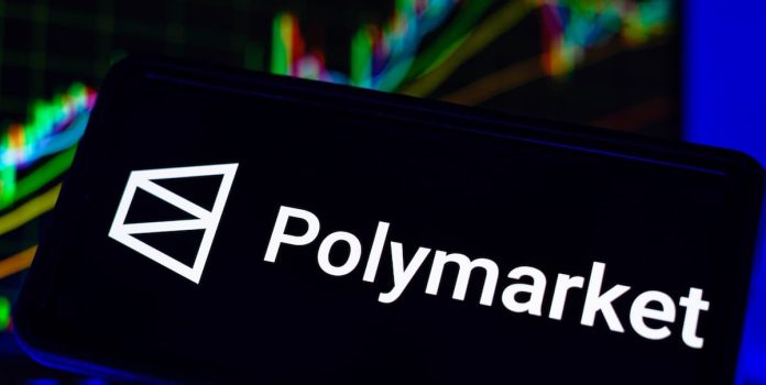 App da Polymarket na tela de um celular.
