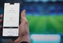 Cliente fazendo verificação de identidade no app da Unico.