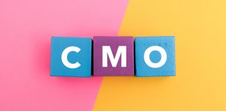 Novibet apresenta Elena Barba como CMO Letras CMO coloridas