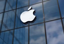 Câmara dos Deputados pede para Apple liberar apps de apostas regulamentados Fachada de escritório da Apple.
