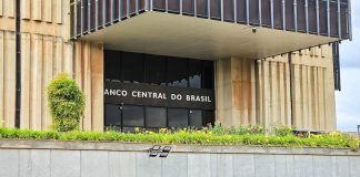 Banco Central mira operadores de apostas ilegais em nova norma Prédio do Banco Central do Brasil, que abriga o CMN.