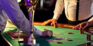 Blaze e Spin Gaming lançam estúdio exclusivo de cassino ao vivo no Brasil Mesa de blackjack em cassino.
