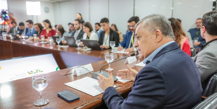 Novo-ministro-de-Lula-diz-que-Congresso-nao-deve-banir-apostas Entrevista coletiva com José Guimarães (PT-CE)