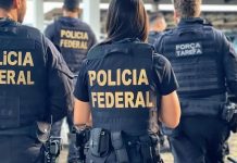 Operação Narco Fluxo prende donos de fintech suspeita de processar bilhões em apostas ilegais Policiais federal trabalhando em operação.