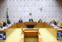 Ministros do STF reunidos em sessão plenária