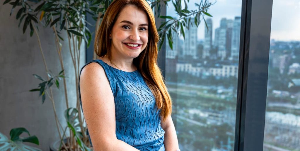 Foto de Andréa Figueira Curral, diretora de Marketing do Esportes Gaming Brasil.