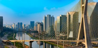 Flutter celebra um ano de operação no Brasil Vista da Ponte Octávio Frias de Oliveira, em São Paulo