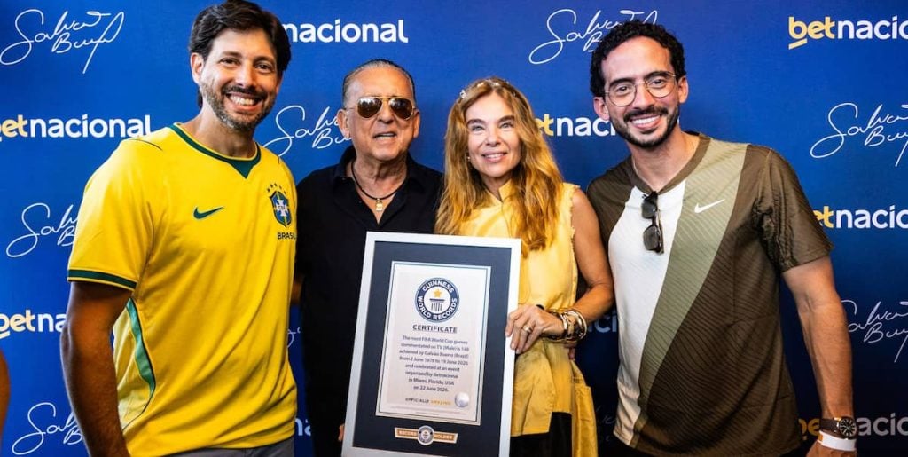 Galvão Bueno entra para o Guinness World Records como narrador que mais narrou jogos de Copa do Mundo.