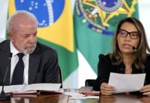 Opinião: Janja derrapa ao generalizar apostas em vídeo sobre Jogo do Tigrinho Janja adere à campanha Block no Tigrinho e relaciona apostas ao endividamento.