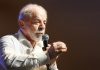 Pesquisa atribui mais responsabilidade a Lula por expansão das apostas, mas tema não deve decidir voto Foto tirada do presidente Lula enquanto ele fazia um discurso.