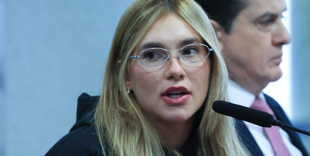 Influenciadora Virginia depõe na CPI das Bets em 2025.