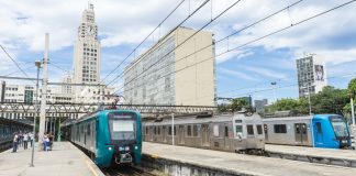 Olho na BET estreia campanha educacional nos trens da SuperVia no Rio de Janeiro Trem da SuperVia na Estação Central do Brasil do Rio de Janeiro